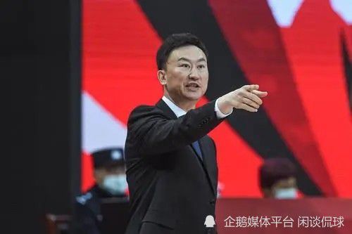 致辞与其他几位“电影小子”不同，不像科波拉那么热衷暗黑史诗，不像卢卡斯狠卷数字虚拟技术，不像斯科塞斯凭“艺术范儿”获戛纳青睐，斯皮尔伯格年纪小不了多少，心理年龄却似乎小很多。