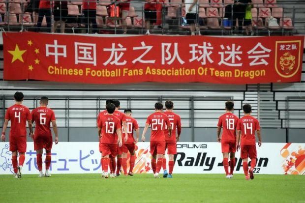 影片近日也曝光一支“危险关系”正片片段，原本隐藏在埃迪·布洛克体内的毒液首次现出 《毒液：致命守护者》曝中秋海报 毒液对玉兔嘶吼 2018-09-23 由美国哥伦比亚影片公司与漫威影业联合打造的电影《毒液：致命守护者》（暂译）曝光一张中秋海报，海报中毒液入侵月球，与玉兔四目而对。