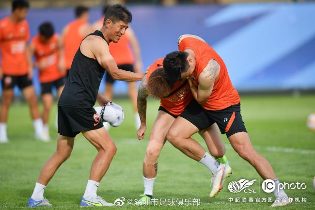 2014-08-13 为梦工厂带来巨额票房的主要是三个动画系列：《怪物史瑞克》、《马达加斯加》和《功夫熊猫》,此外进入其收入前列的仅有《驯龙高手》和《疯狂原始人》。