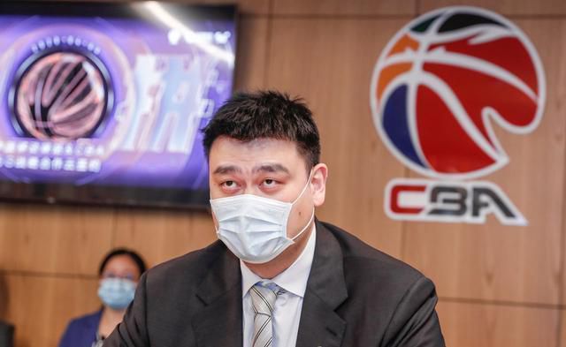 此前，周冠宇也曾短暂出现在电影《F1：狂飙飞车》的镜头当中。